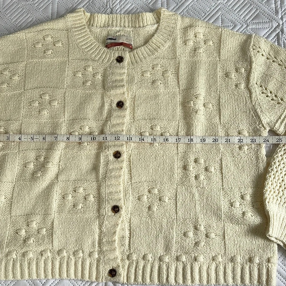 Pilcro Cream Button-Up Cardigan EUC - Picture 5 of 10